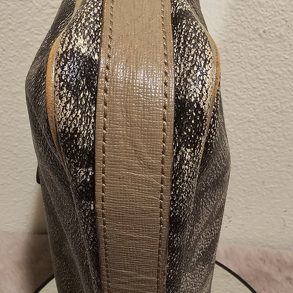 YSL Yves Saint Laruant Toilet Cosmetic pouch EUC - Picture 5 of 10